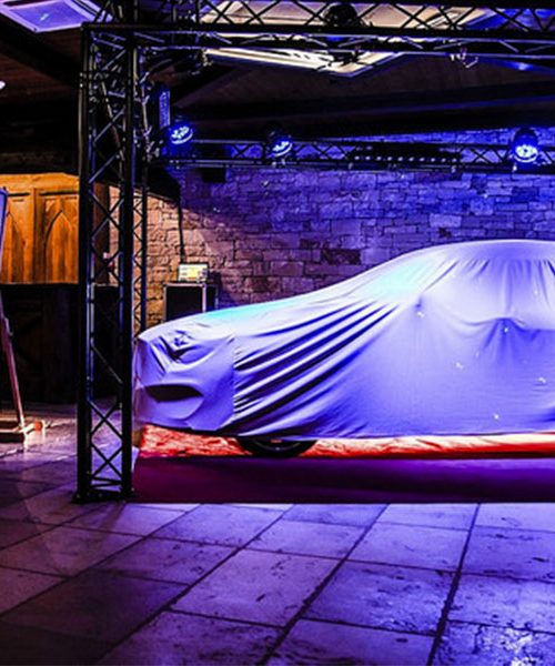 eclairage pour lancement d'une nouvelle auto